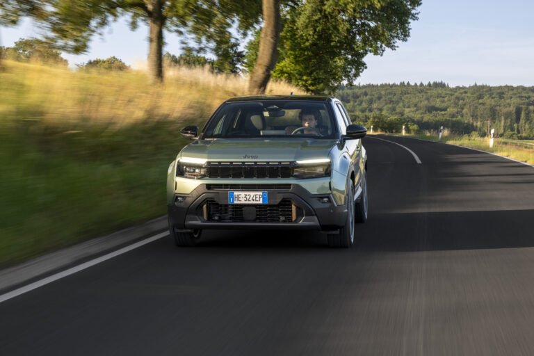 New Jeep® Avenger 85° Anniversary