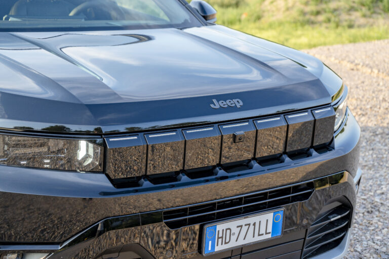 New Jeep® Compass Phev - VULCANO